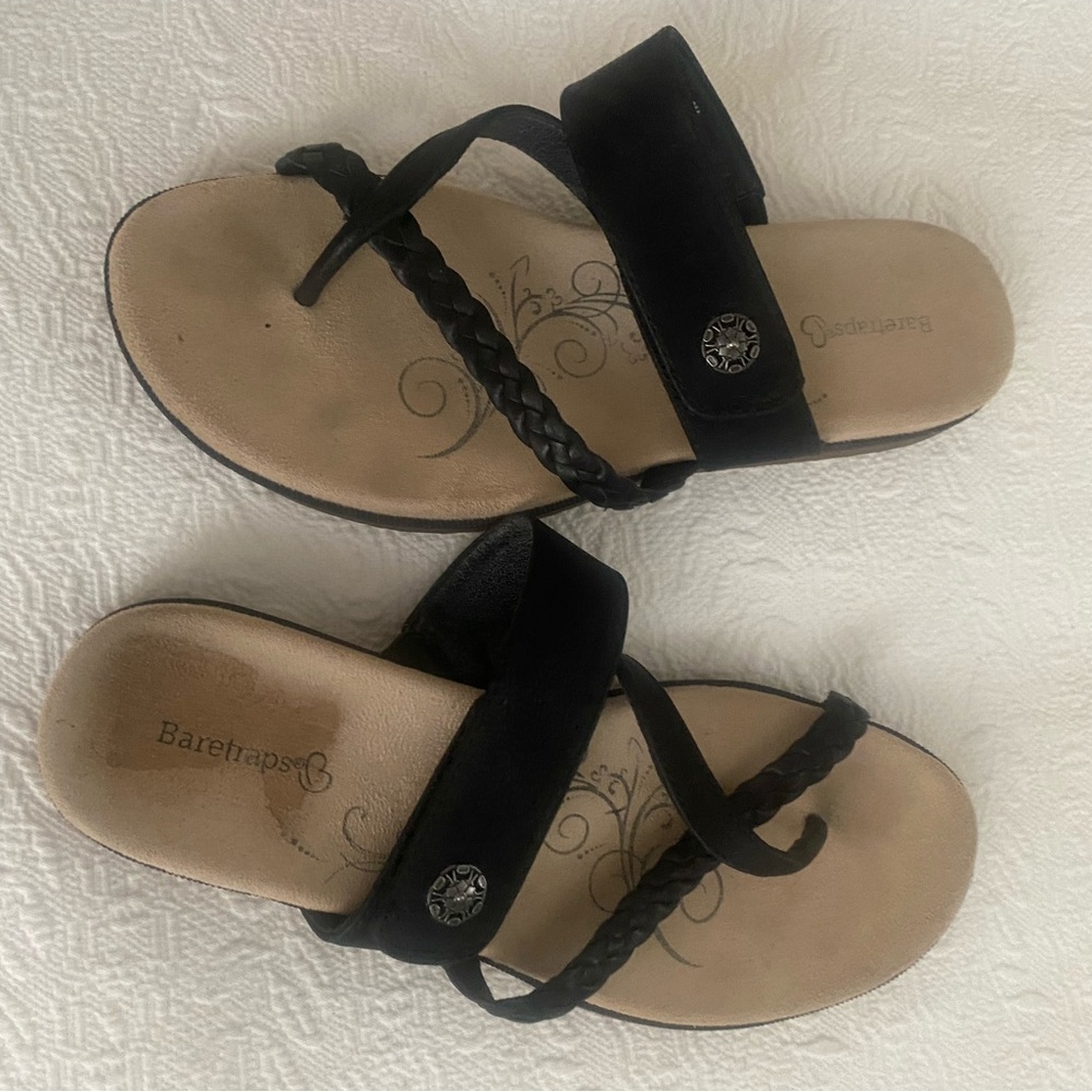 BareTraps Black and Beige Women's Sandals